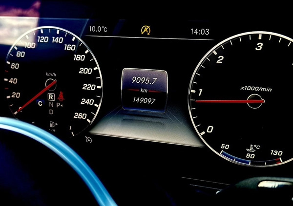 Mercedes-Benz Klasa E cena 116999 przebieg: 149542, rok produkcji 2018 z Sośnicowice małe 631